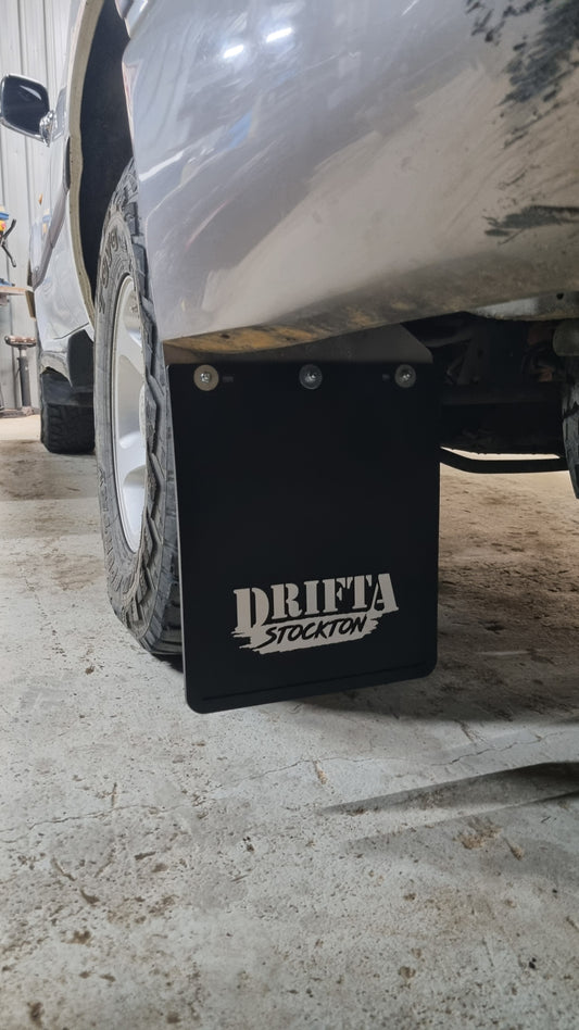 100/105 Series Lancdruiser Front + Rear Mudflap Brackets Kit