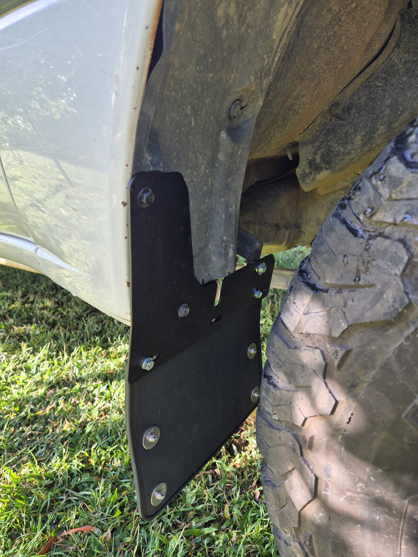 100/105 Series Lancdruiser Front + Rear Mudflap Brackets Kit