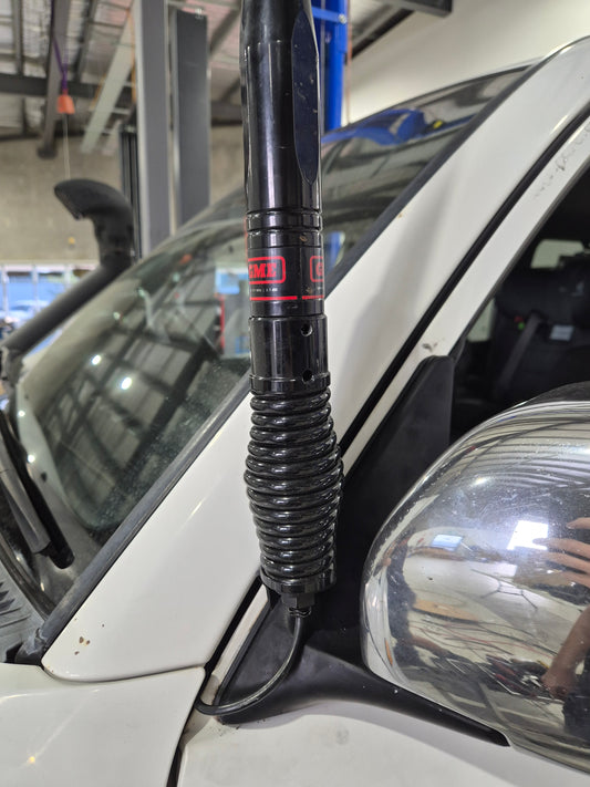 100/105 Series LandCruiser Mirror Antenna Mount