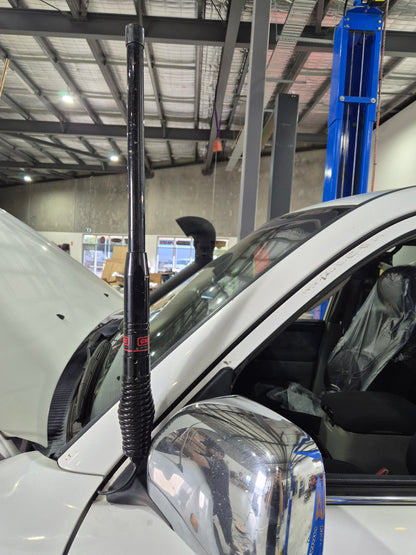 100/105 Series LandCruiser Mirror Antenna Mount